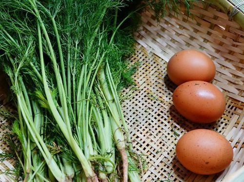 湿气最怕的菜就是它,隔天炒一盘,开胃下饭,湿气不见了,减轻体重