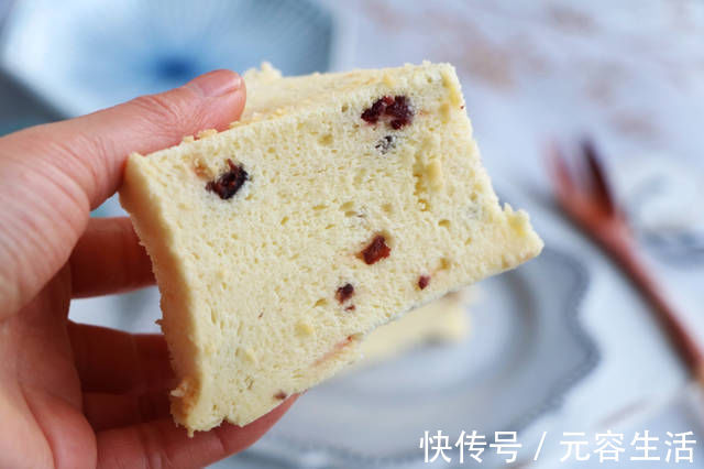 面粉|面粉里加1瓶酸奶,不用烤不用炸,好吃不上火,出锅女儿吃撑了