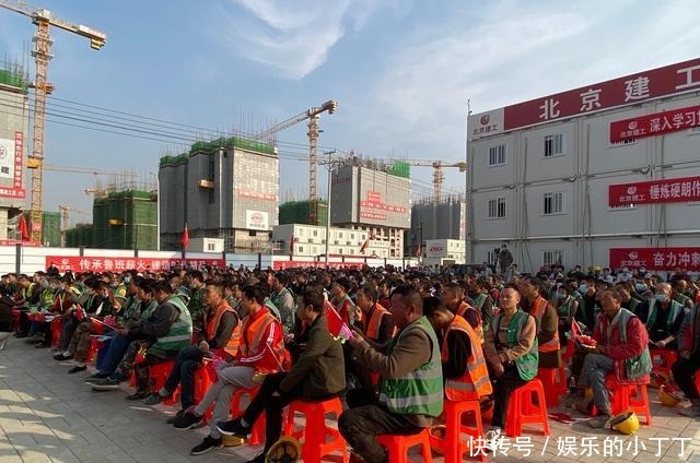 大餐|中国煤矿文工团走进雄安 为新区建设者们奉上文化大餐