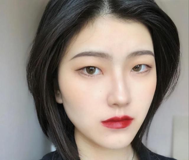 晕染|单眼皮女生“画眼妆”，港风一定是首选，步骤简单还不会出错