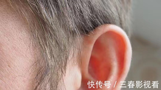 肾气|老中医推荐:最有效的白发转黑方,仅2味药材泡水喝,补虚又乌发