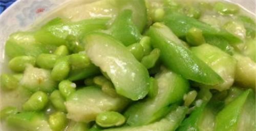 食物|女性不想提早变成“老太太”，常吃3种食物，改善气血，滋补身体