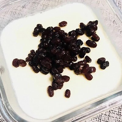 鸡蛋+牛奶，夏日小甜心——蜜豆双皮奶来咯！