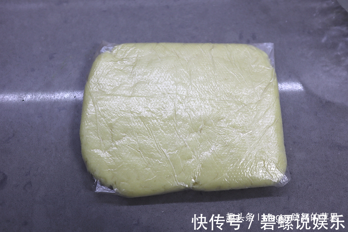 1碗面粉1个鸡蛋,不用打发不用揉面,拌一拌做出传统英国小点心