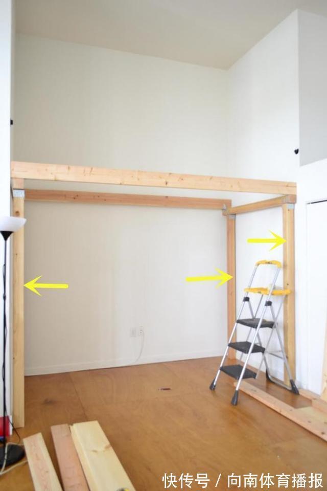 上下铺|卧室不足5㎡大,抬高1米7打造loft结构床,半空中睡觉下面能储物