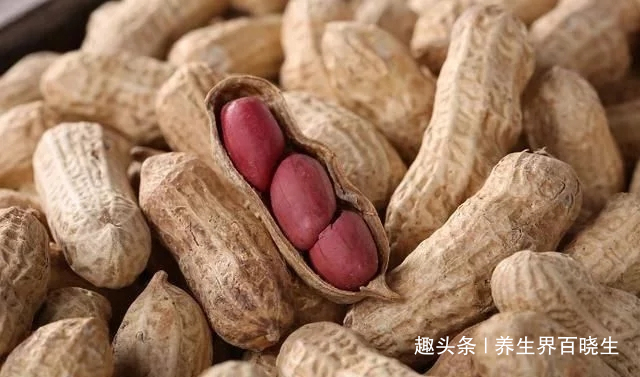 切片面包|花生不是人人都能吃, 这6类人多吃一口, 很容易出事