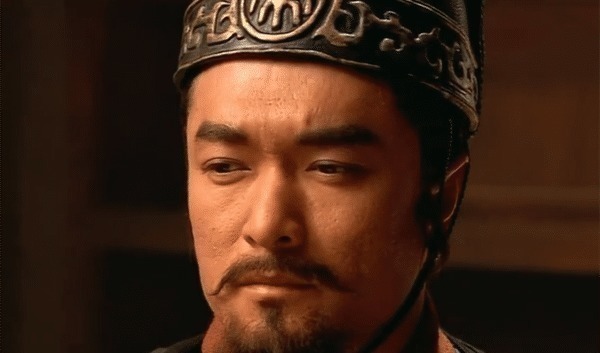 晁盖$此人在梁山排名第十二,救过晁盖和宋江,却被自己人逼得走投无路