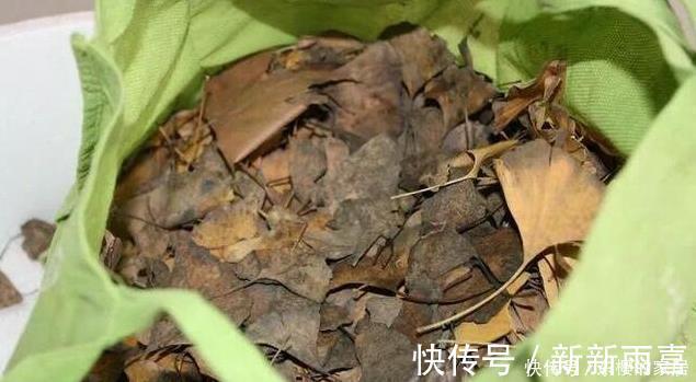 此些东西养花特别好，盆土一年不板结，花草长得旺、开的多又艳