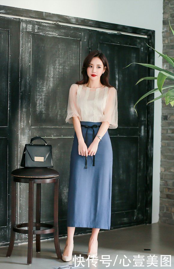 清凉衫|女神孙允珠高清时尚搭配：花哨奶油金粉微波叠层清凉衫