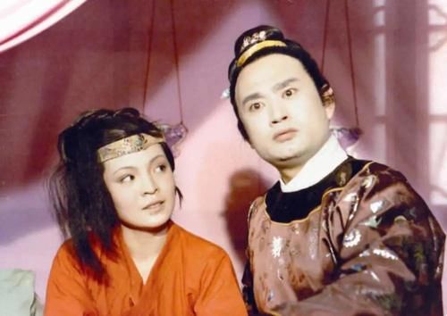 王熙凤|夏金桂不是无理取闹!撒泼打滚只因薛家做了三件对不起她的亏心事