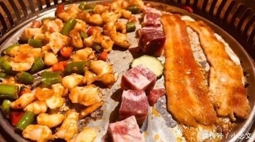 吃烤肉时, 服务员问要不要纸, 这是一种暗语, 不懂就囧了