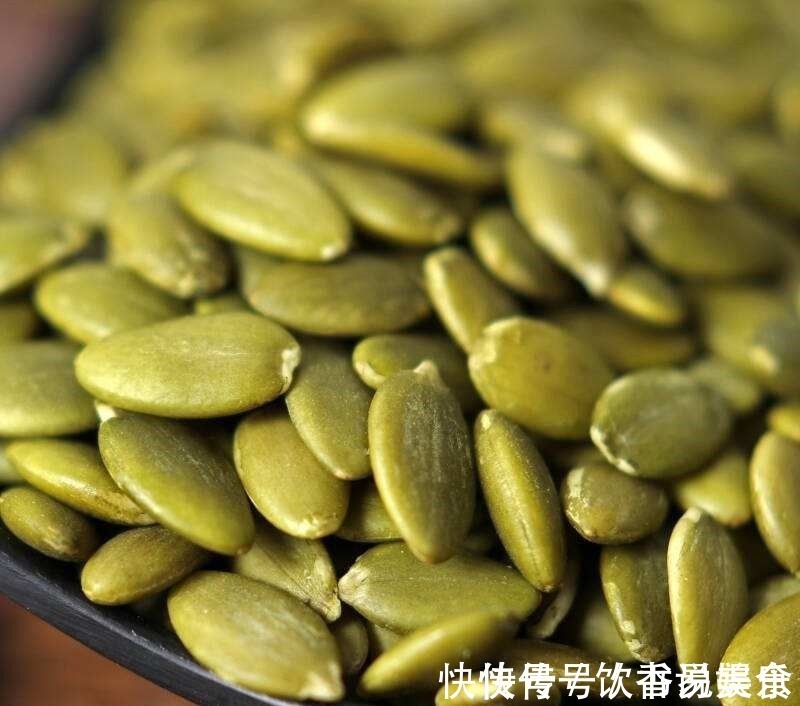 海鸭蛋|5种适合中老年人的零食,营养高好吸收,无聊时边吃边养身