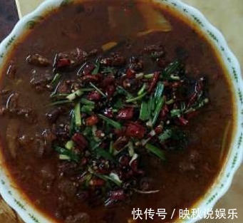 满脸|领导三天两头到我家蹭饭，夸我家饭菜好吃，收到调令我满脸问号