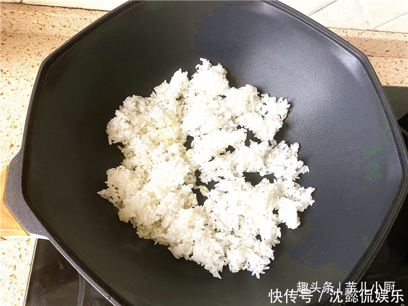  不好|蛋炒饭看似简单，很多人却做不好，教你小诀窍，粒粒分明特别的香