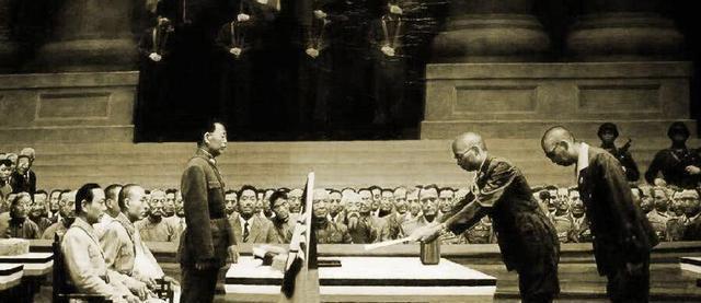 小野田宽郎|日本投降后,最后一个缴械、杀人如麻的日本士兵为何被无罪释放