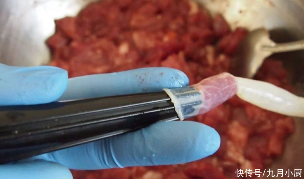 红曲粉|趁猪肉便宜，给孩子做点脆皮烤肠，比想象的简单，真材实料更放心