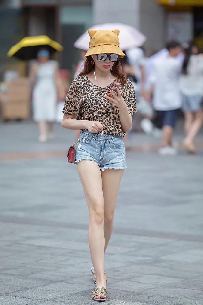 短裤|高跟鞋魅力时尚,搭配短裤出街更有味道