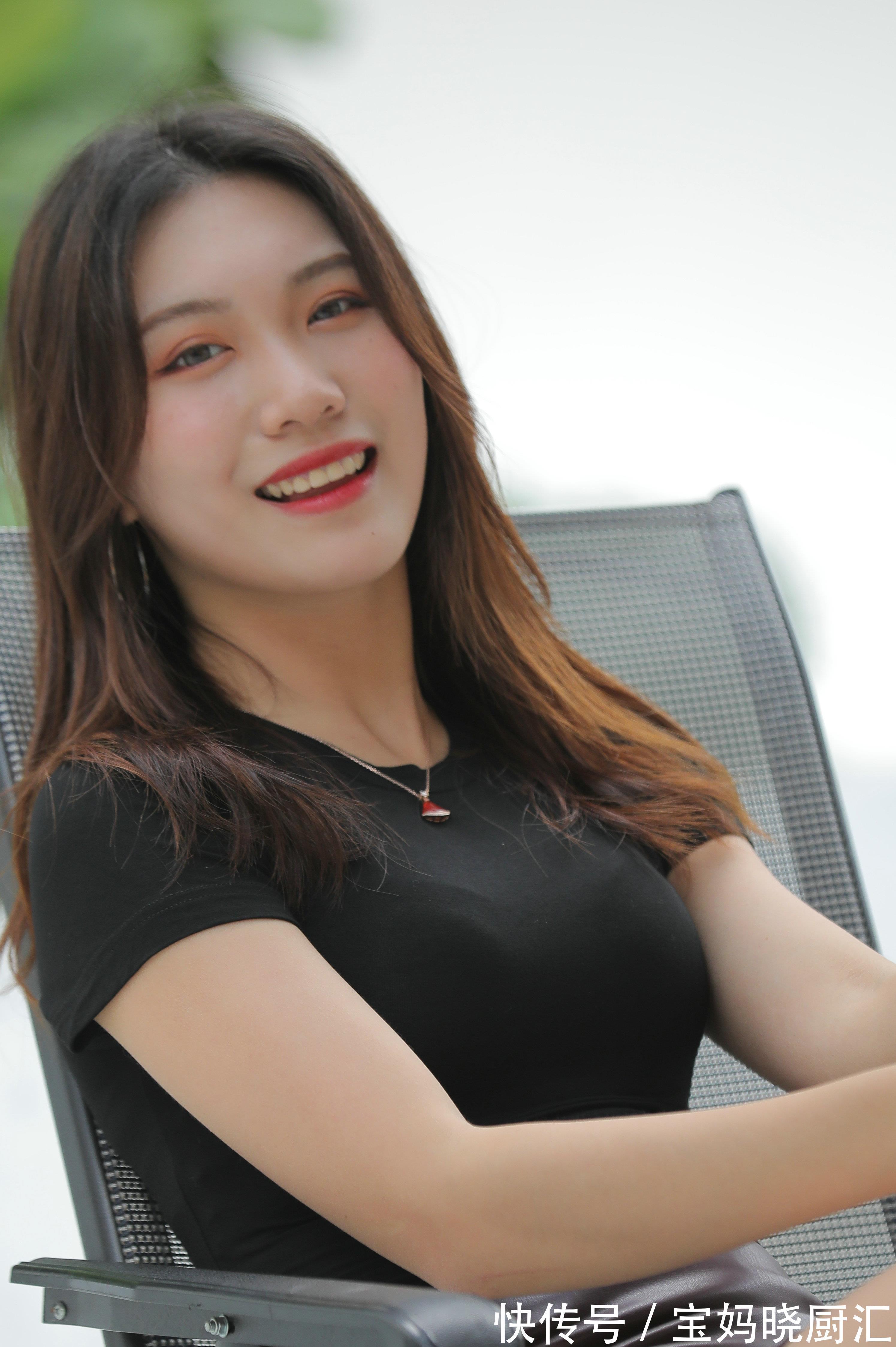 高跟鞋|穿出气质的美,颜色款式很重要,可以尝试中高领衫来穿搭