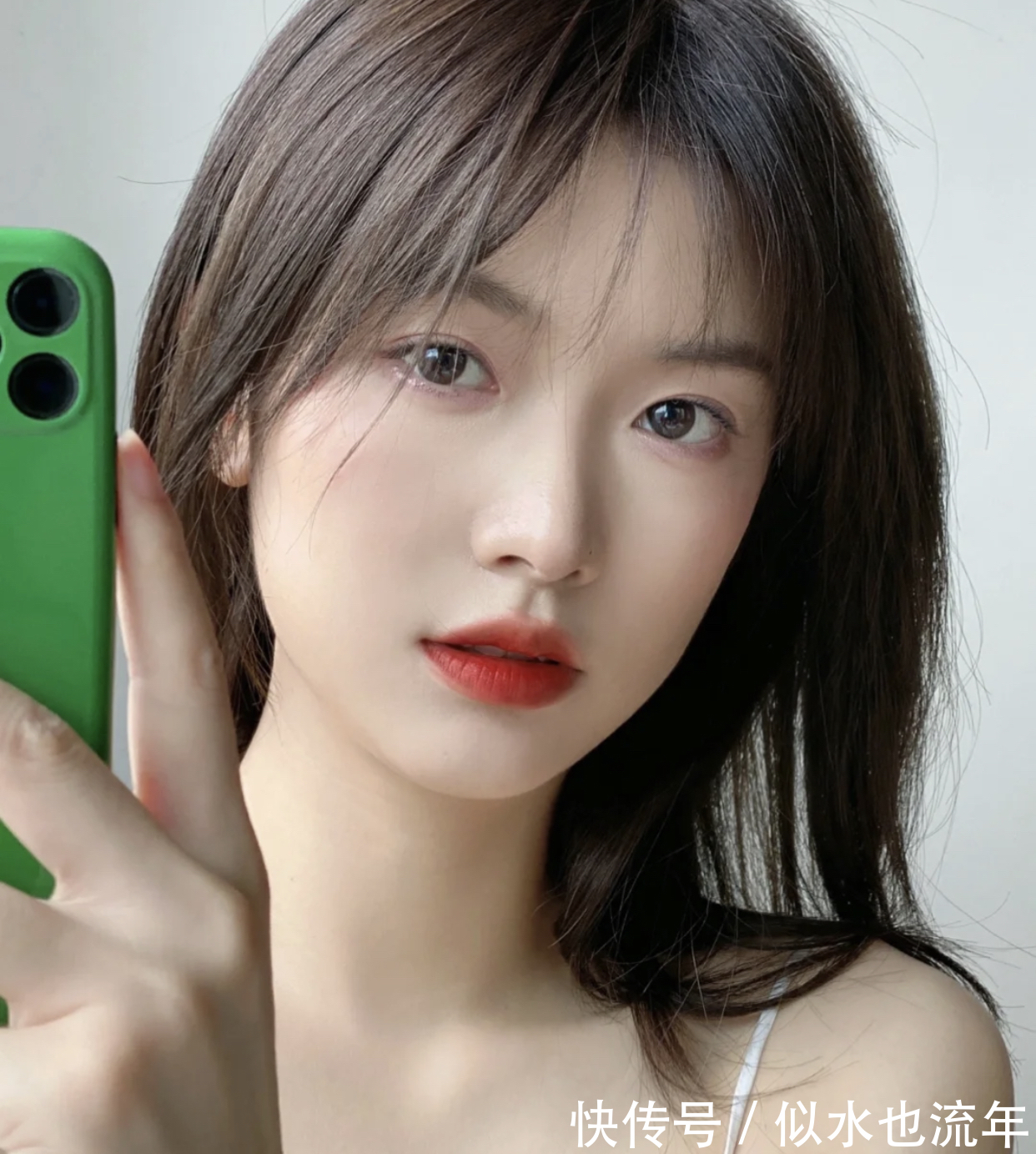 肤色 这些口红的颜色真心好看,非常与众不同,非常的娇嫩,饱满欲滴