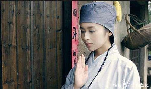 尼姑|皇帝看上两个尼姑,却意外发现惊天秘密,下令将其二人处死!