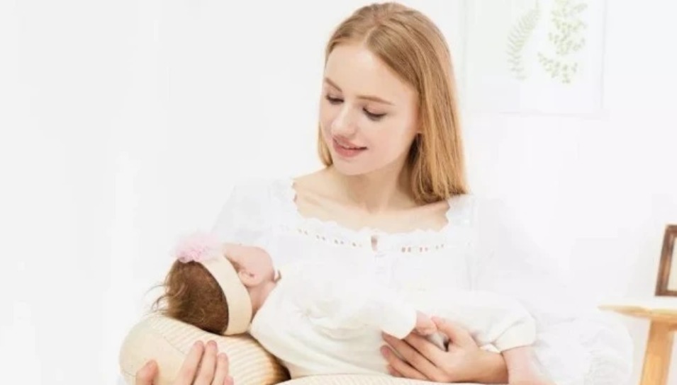 舌根|宝宝不剪“舌根”以后说话不利索?父母别信,很多孩子被害惨