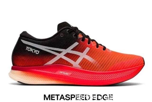 跑者|这道难度十级的跑鞋版“大家来找茬”背后,隐藏了怎样的故事