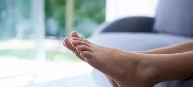 防治|脚底这条“筋”越软，人就越长寿每天一次，好处太多了~