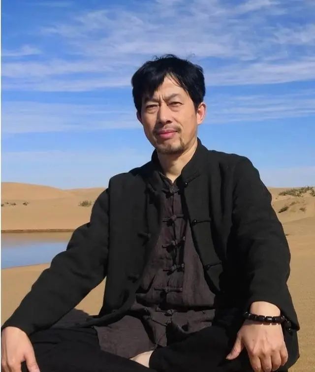 书法家!草书写得“乱糟糟”,照样国展获大奖?书法不能只有速度与激情