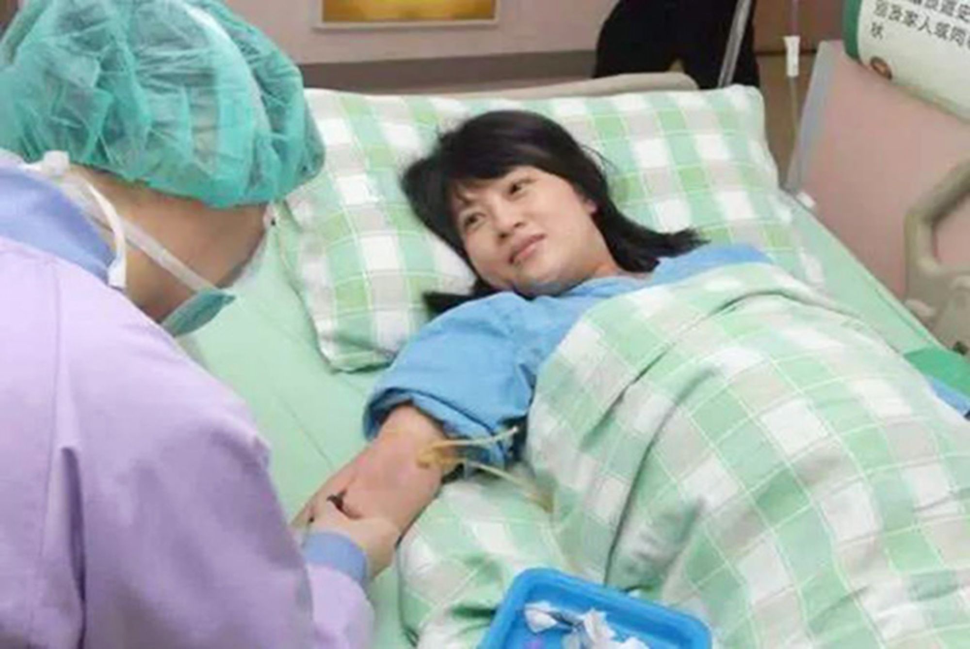 小周|生完娃后,为啥助产士会第一时间让你确认“男女”?其实另有目的