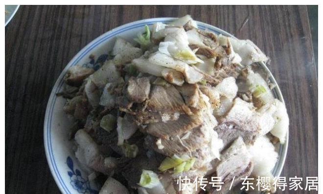 小姑子|陪小姑子去男方家看门户,阿姨专门做一桌菜招待,饭后我自己回家