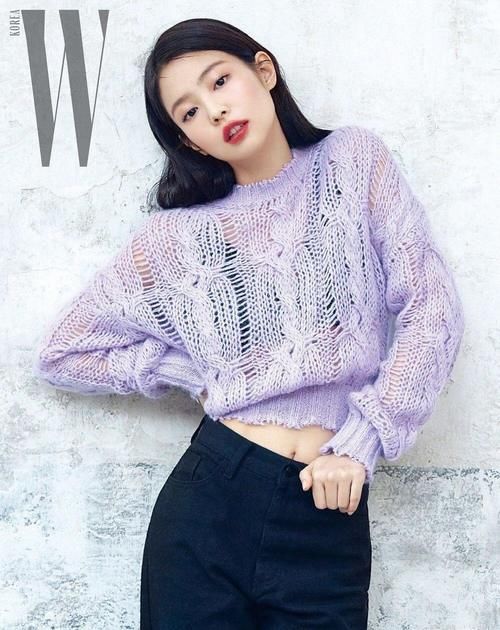 建议皮肤黄的女性，少穿黑白灰！多穿这三种“颜色”，非常显气质