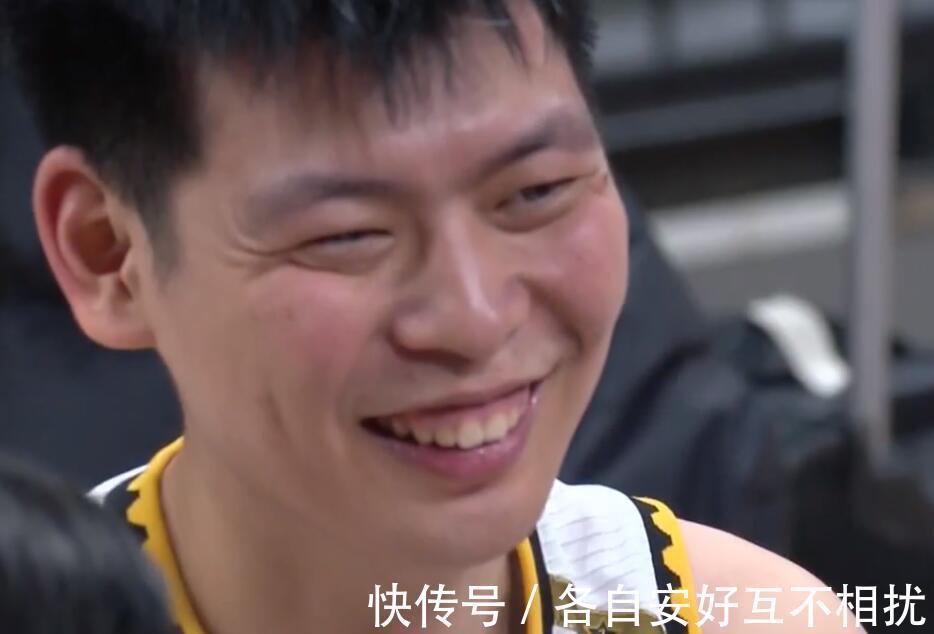 比赛|牙都笑呲了!赵继伟化身“养朱大户”,朱荣振25分创生涯得分新高