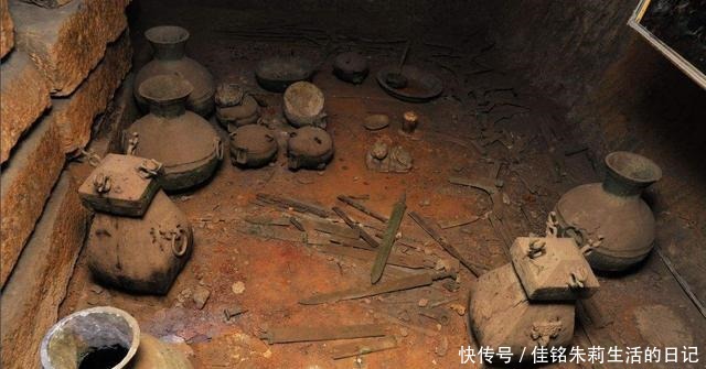 金缕玉衣|汉朝古墓被盗,盗墓贼却留下绝世国宝,专家惊呼有眼无珠