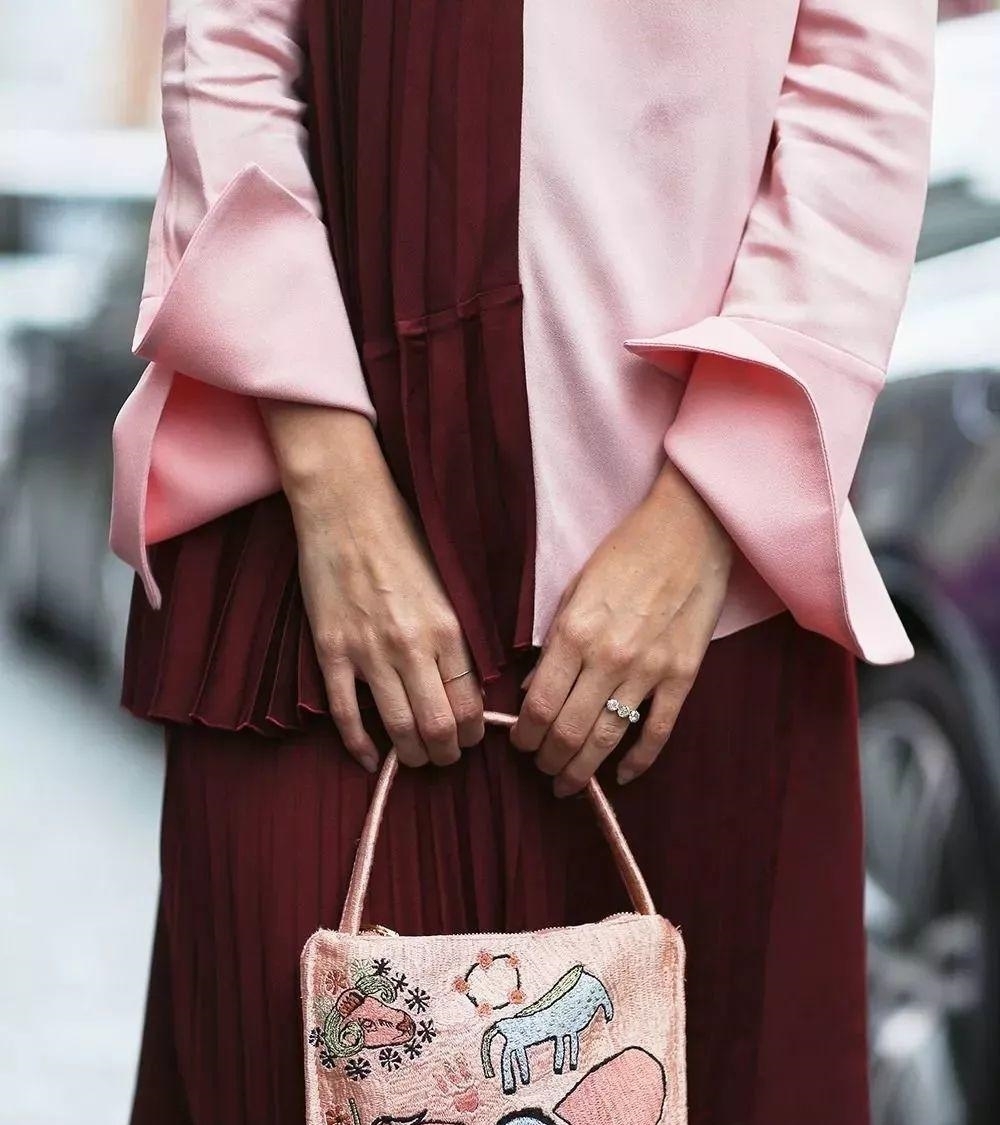 搭配 掌握这4个“配色心机”,你的秋冬搭配,随便穿都美!