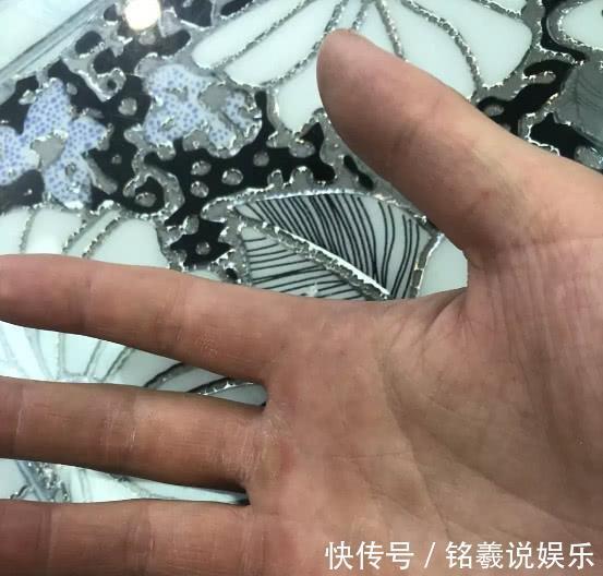 体重|24岁蒙古族女孩,练出厚实的大身板,自曝体重达140斤!