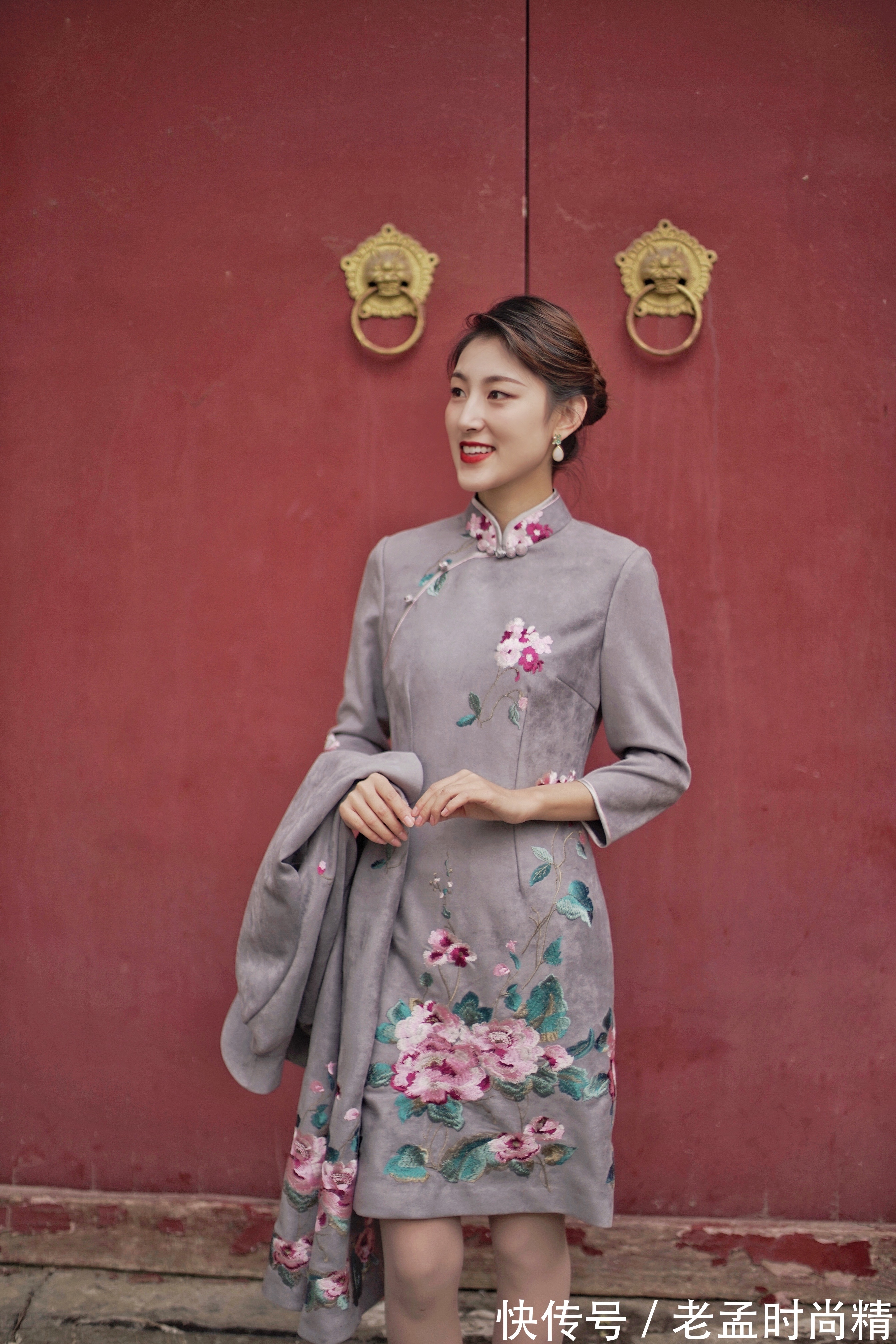 日常穿搭|谁说旗袍不能日常穿搭?这款让你惊艳整个冬季