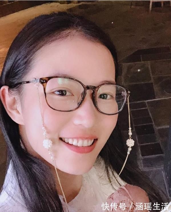 写真|她是中国最美女掌门，太极拳比李连杰打得好，34岁嫁老外，今怎样了