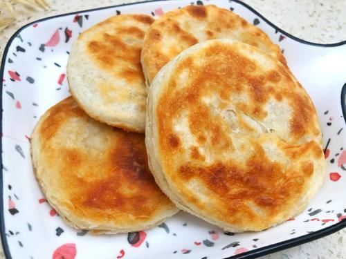 我家最爱的早餐,不发面不烫面,和点面就能做,吃着又软又香