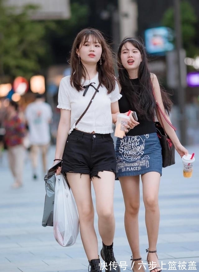 街拍|街拍美图:牛仔风格穿搭的小姐姐