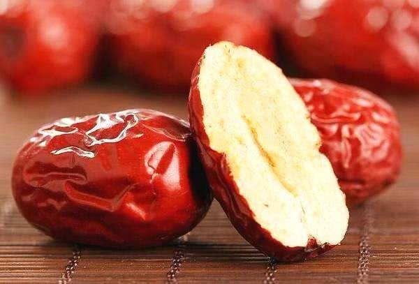 红枣|人到中年想长寿,不妨多吃三种食物,抗氧化,防衰老,早吃早好