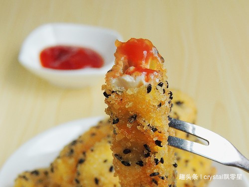 豆腐别再老一套了，教你创意新吃法，外脆里嫩，一盘不够吃