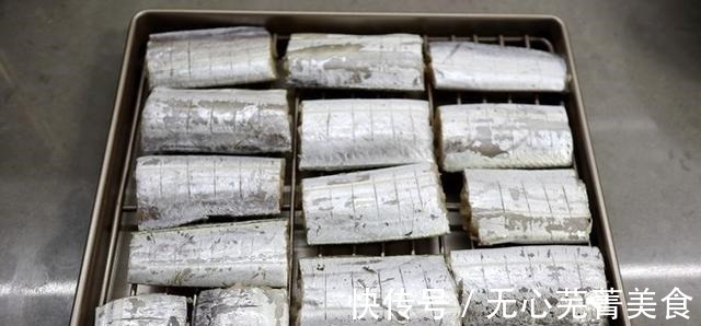 酱油煮太刀鱼真的太好吃了，鱼肉鲜嫩无比，这是我吃过最好吃的菜！