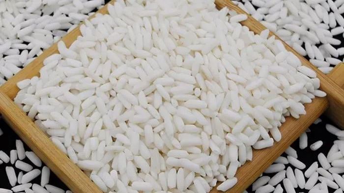 过年蒸年糕,用长糯米还是圆糯米?口感原来差别那么大,长见识了