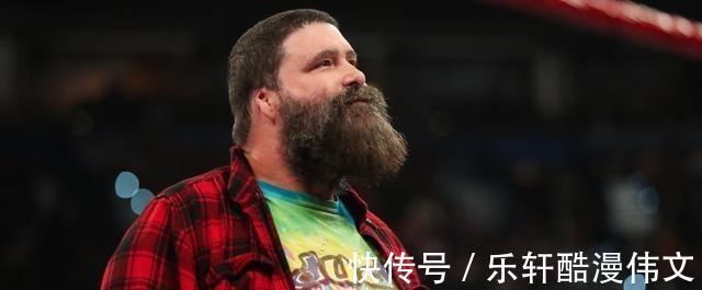 米克·佛利高度称赞莫斯利与此人他们是当今摔角界最疯狂的家伙