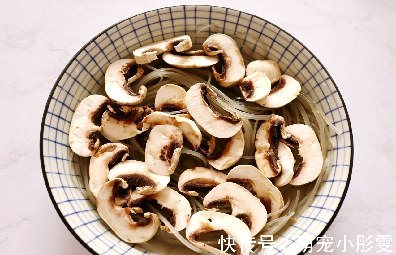 适合老人孩子吃的鱼，没刺还便宜，蒸一蒸软滑鲜美，上桌秒光