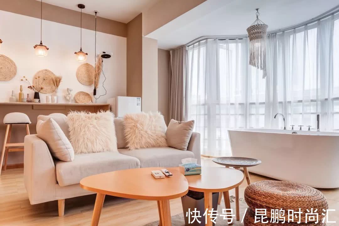 家具|装过两套房,才敢劝你别往客厅添这五件鸡肋家具,附上替换方案