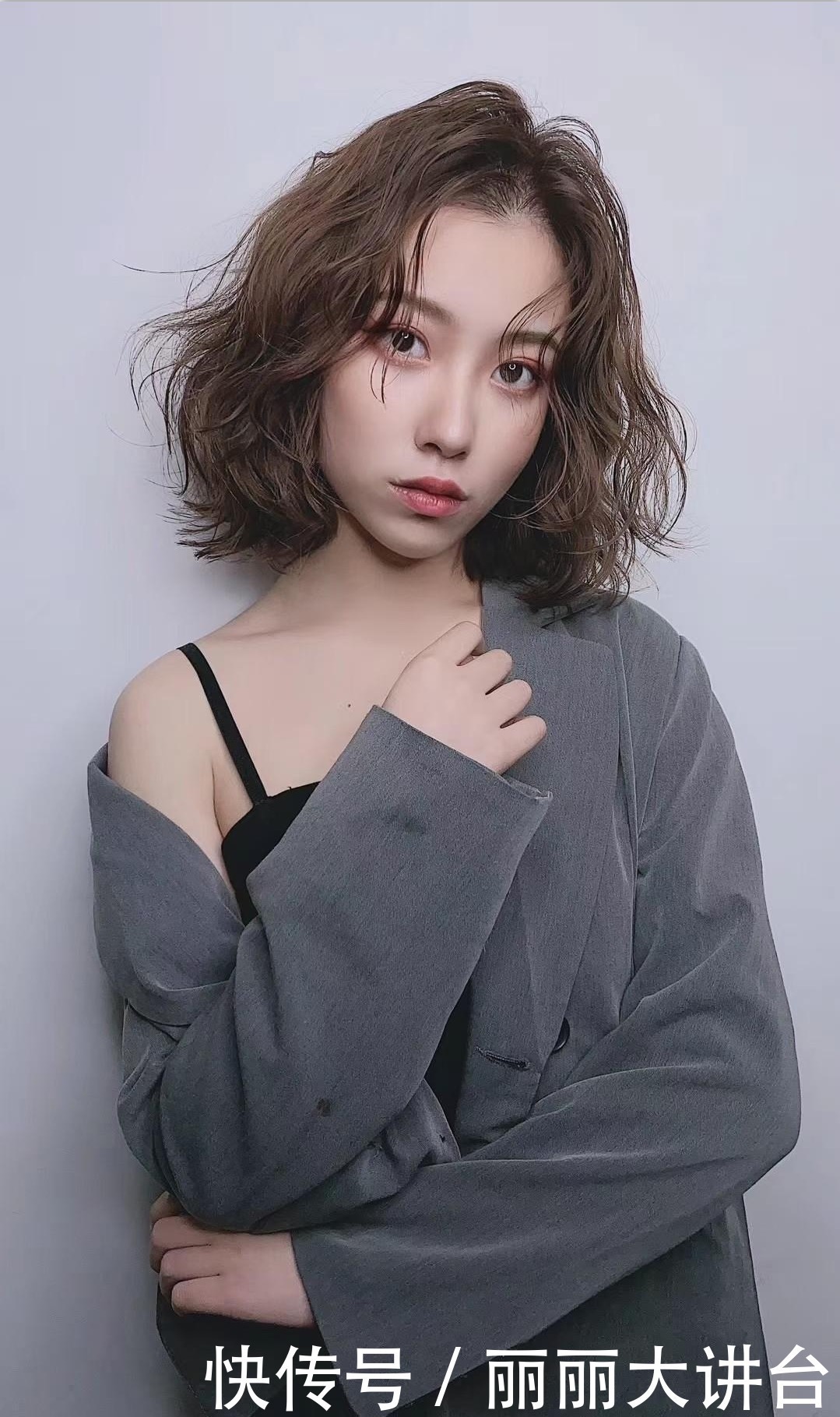 修剪 秋冬发型别乱剪,新时尚发型19款送给大家,洋气时尚好打理