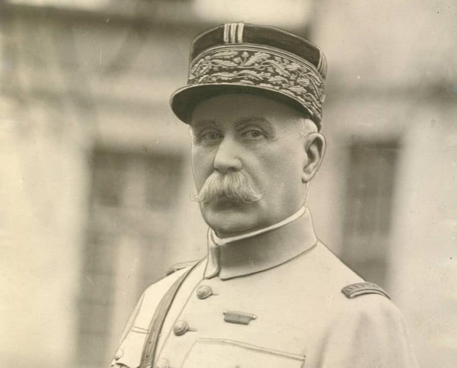 历史|LV黑历史:为苟活向纳粹低头,替卖国贼塑像