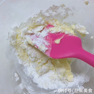 10万人都收藏的超美味简易版蛋挞，拯救你的胃