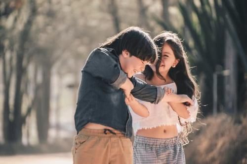 孩子|我潜伏进五年级孩子的聊天群,聊的内容很社会,家长绝对想不到